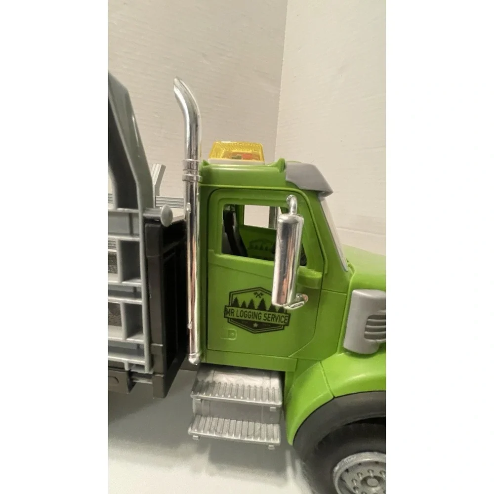 LIME GREEN & BLACK Freightliner  122SD  DBL-AXLE ROGUE Log TRUCK Mr Logging Serv